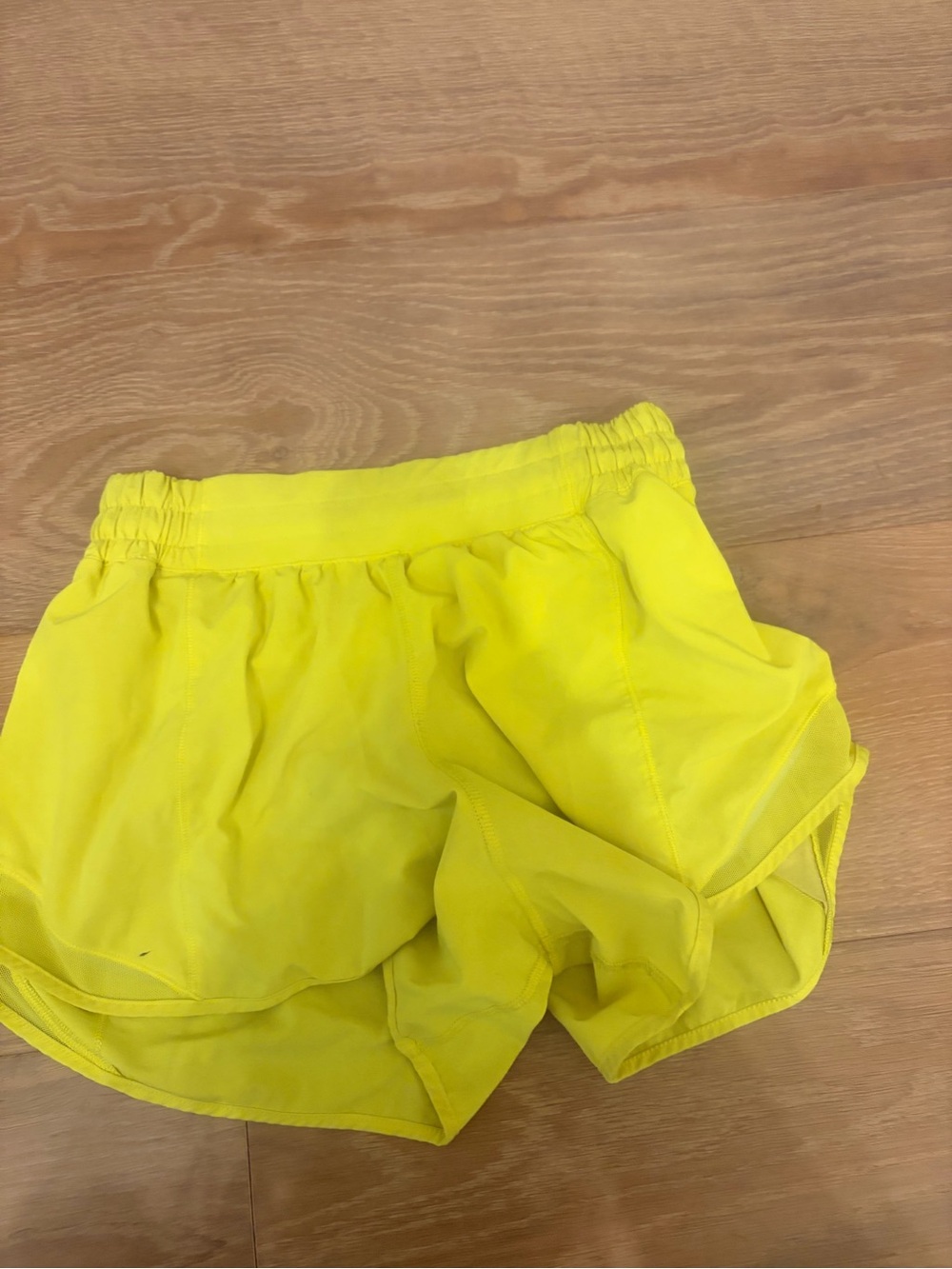 Bright Yellow Lululemon hottie hot size 6